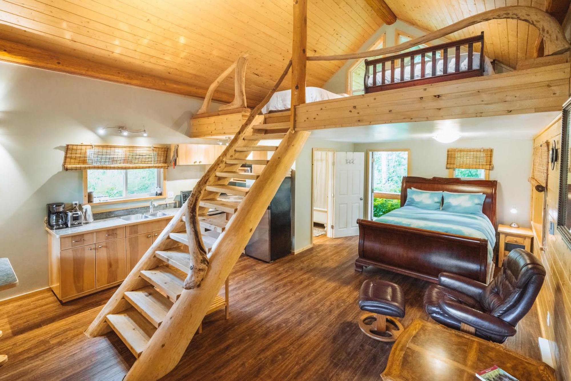 Bella Coola Grizzly Tours And Resort Hagensborg Екстер'єр фото